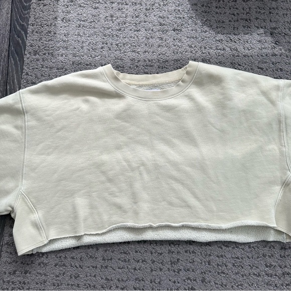 TNA Boyfriend Cropped sweatshirt - Picture 8 of 10